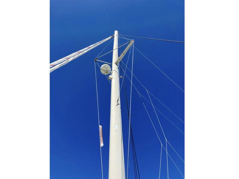 Lagoon 420 - Image 11