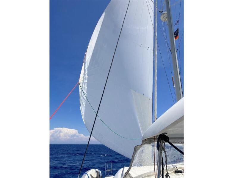 Lagoon 420 - Image 15