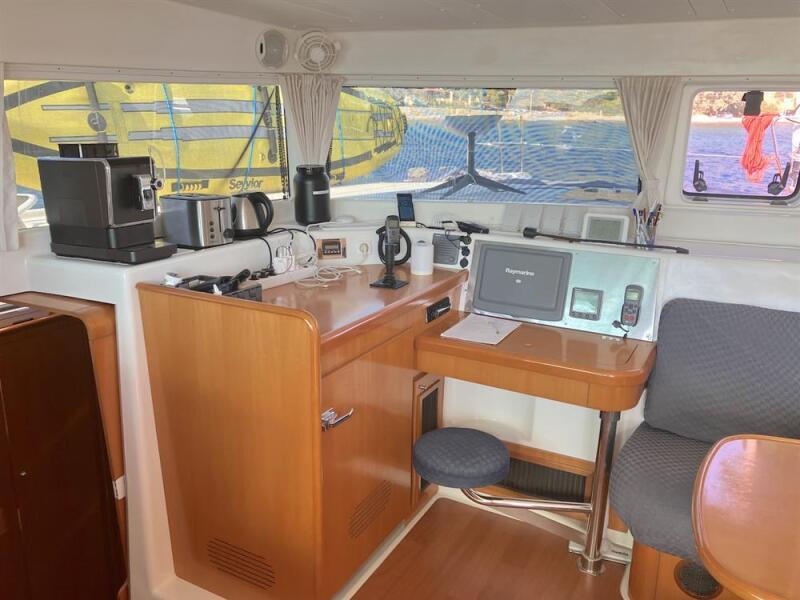 Lagoon 420 - Image 26