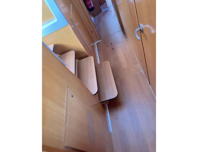 Lagoon 420 - Image 27