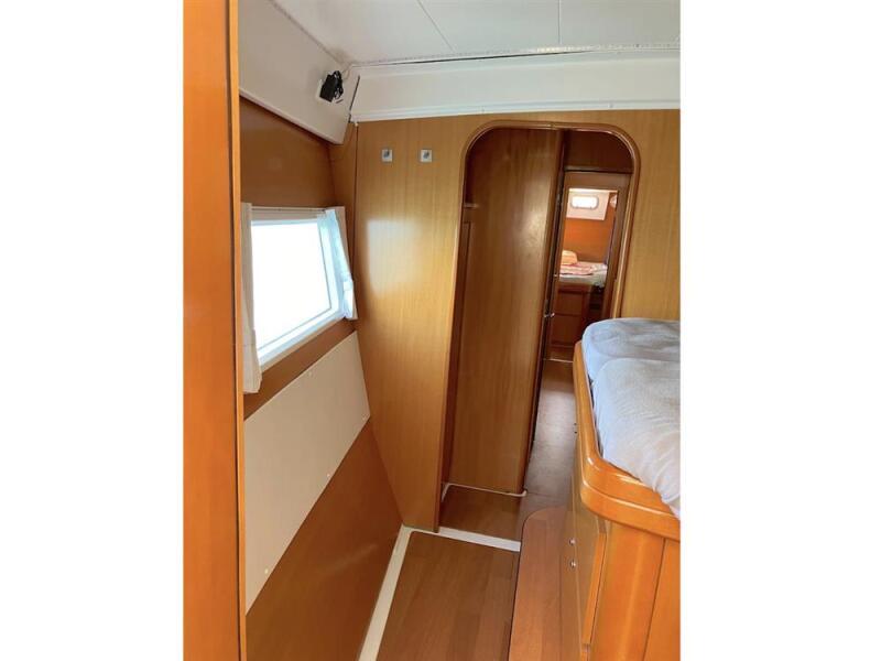 Lagoon 420 - Image 50