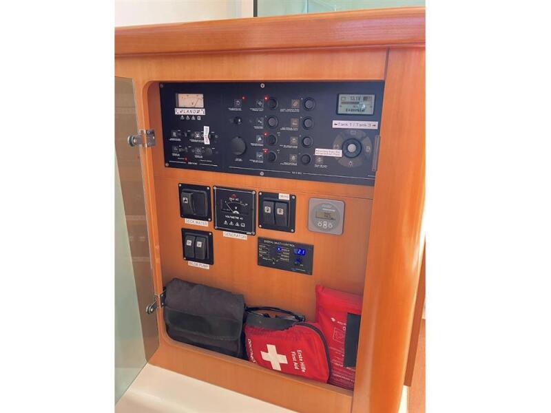 Lagoon 420 - Image 52