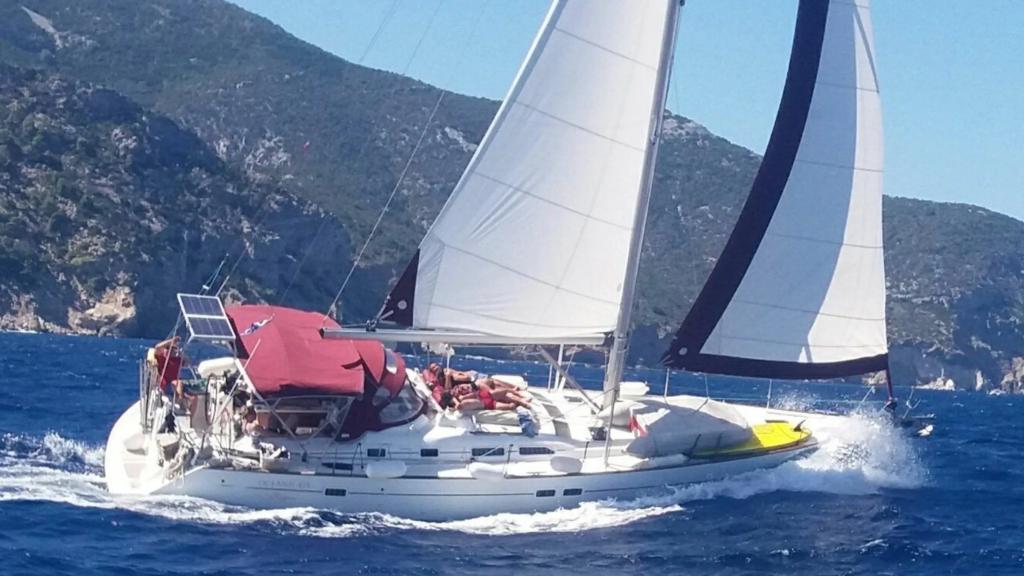 Beneteau Oceanis Clipper 473 - Image 3