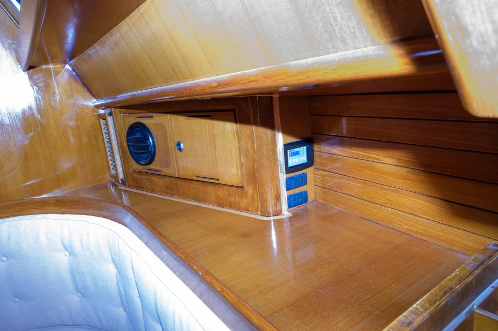 North Wind 58 - Image 21