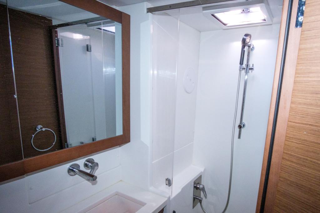 Lagoon 450f - Image 30