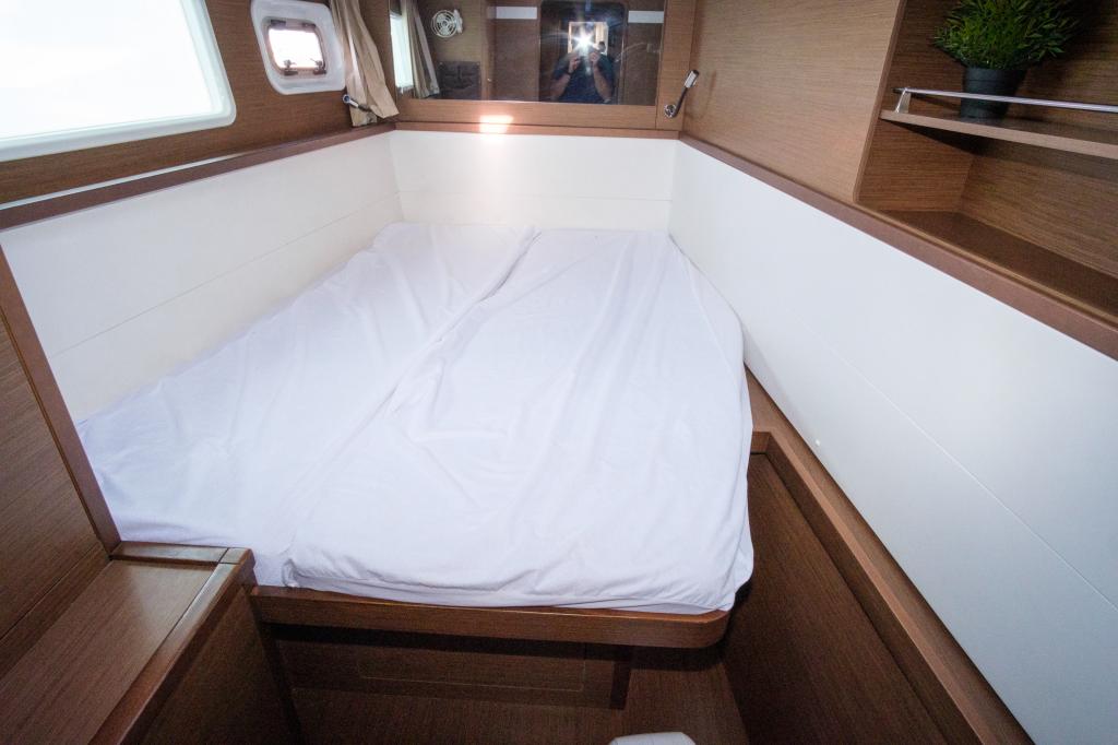 Lagoon 450f - Image 35