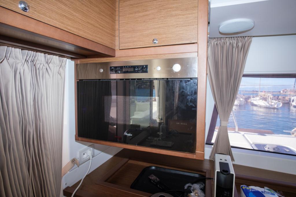 Lagoon 450f - Image 22