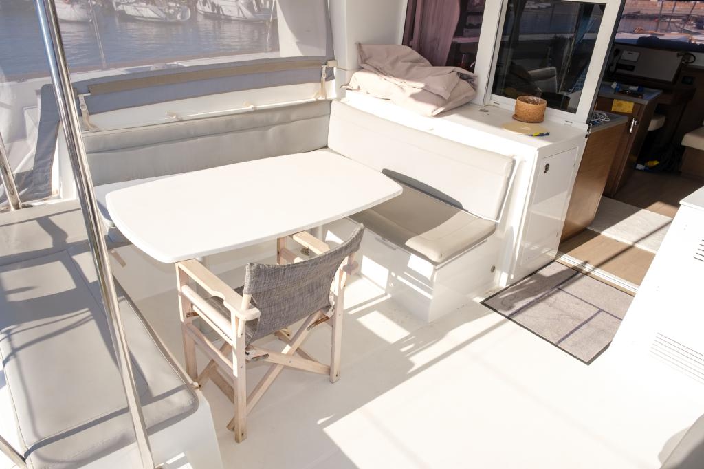 Lagoon 450f - Image 25