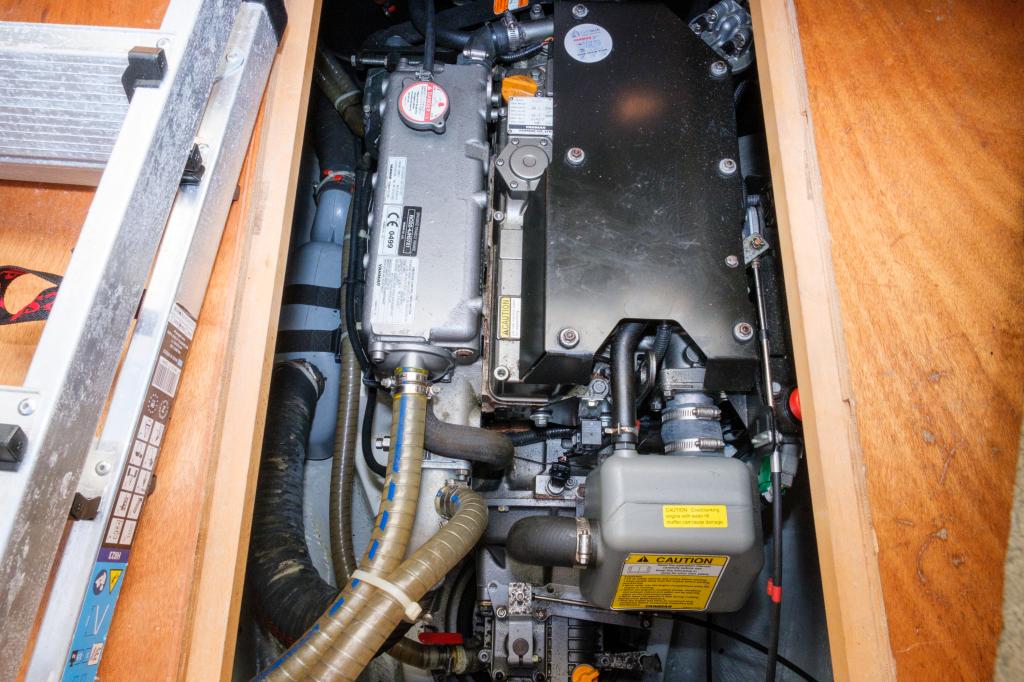 Lagoon 450f - Image 54