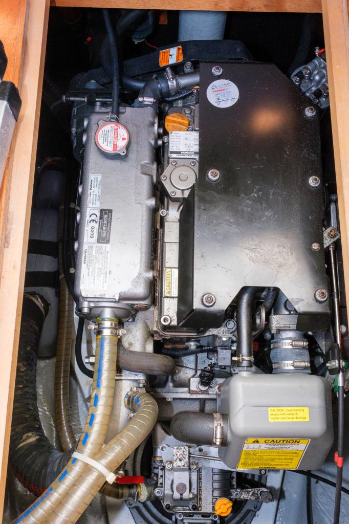 Lagoon 450f - Image 55