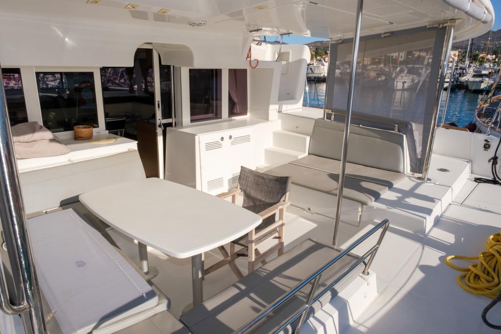 Lagoon 450f - Image 27