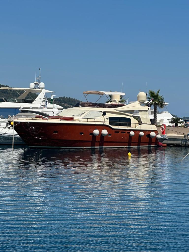 Ferretti Altura 690 - Image 21