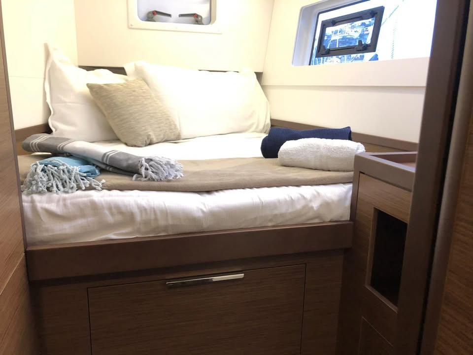 Lagoon 40 - Image 18