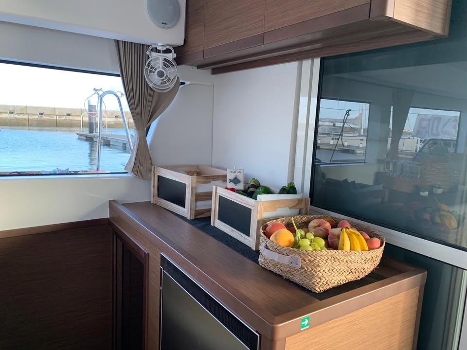 Lagoon 40 - Image 13