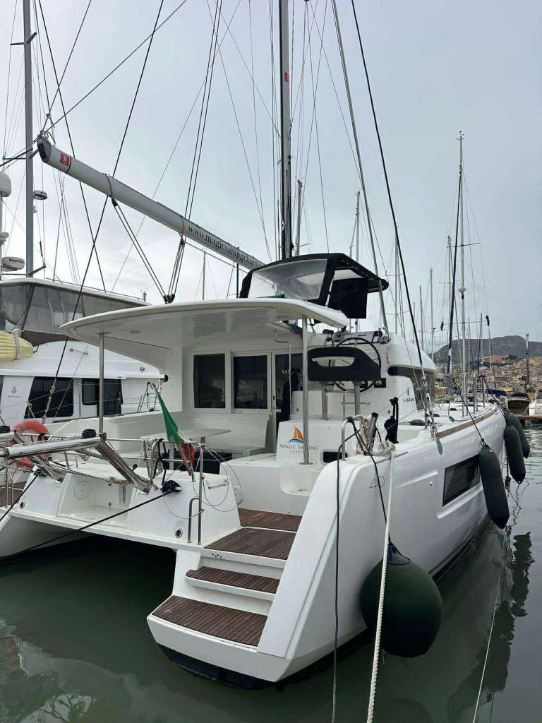 Lagoon 40 - Image 2