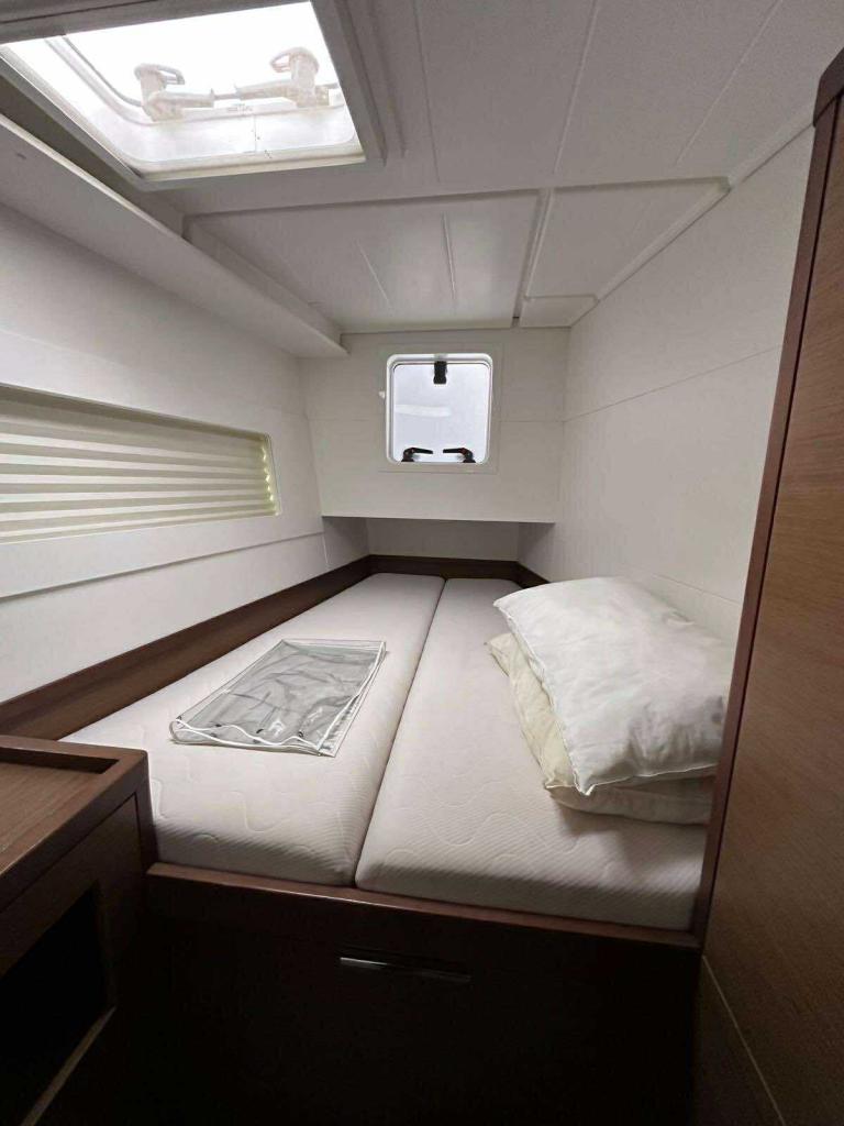 Lagoon 40 - Image 27