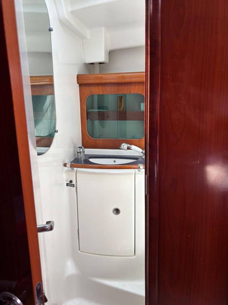 Beneteau Oceanis Clipper 473 - Image 42