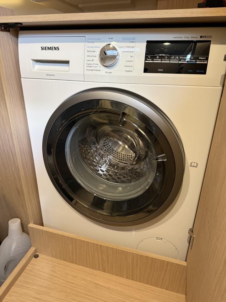 Beneteau Oceanis 55.1 - Image 46