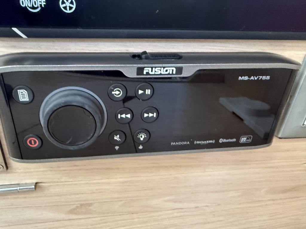 Beneteau Oceanis 55.1 - Image 27