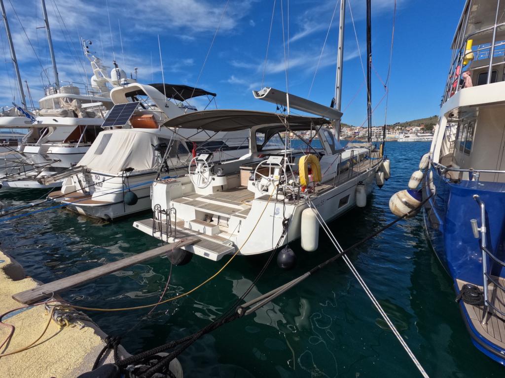 Beneteau Oceanis 55.1 - Image 15