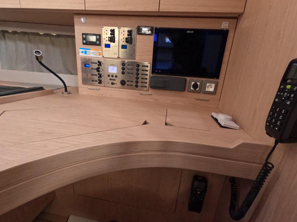 Beneteau Oceanis 55.1 - Image 24