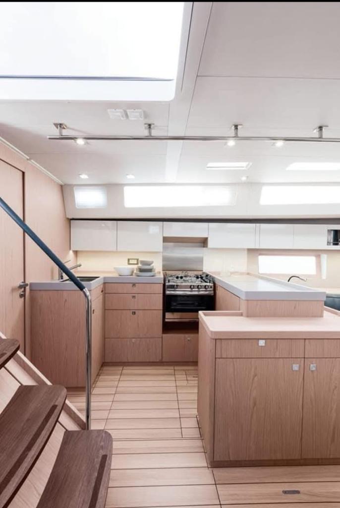 Beneteau Oceanis 55.1 - Image 2