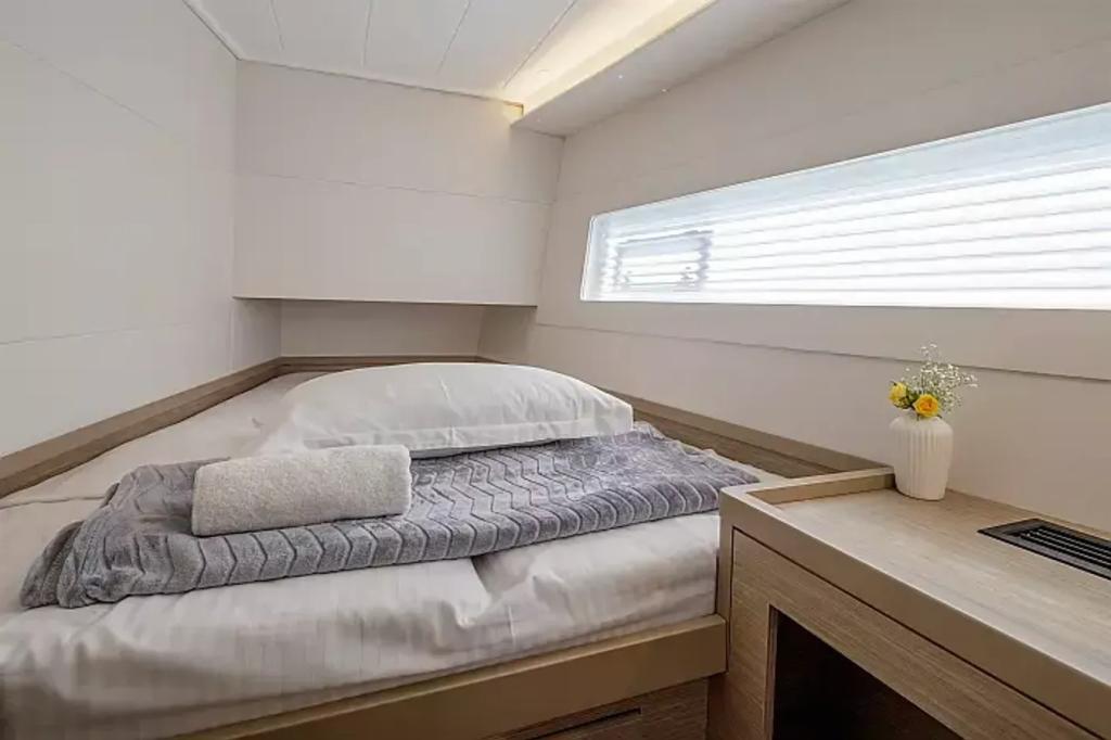 Lagoon 40 - Image 11