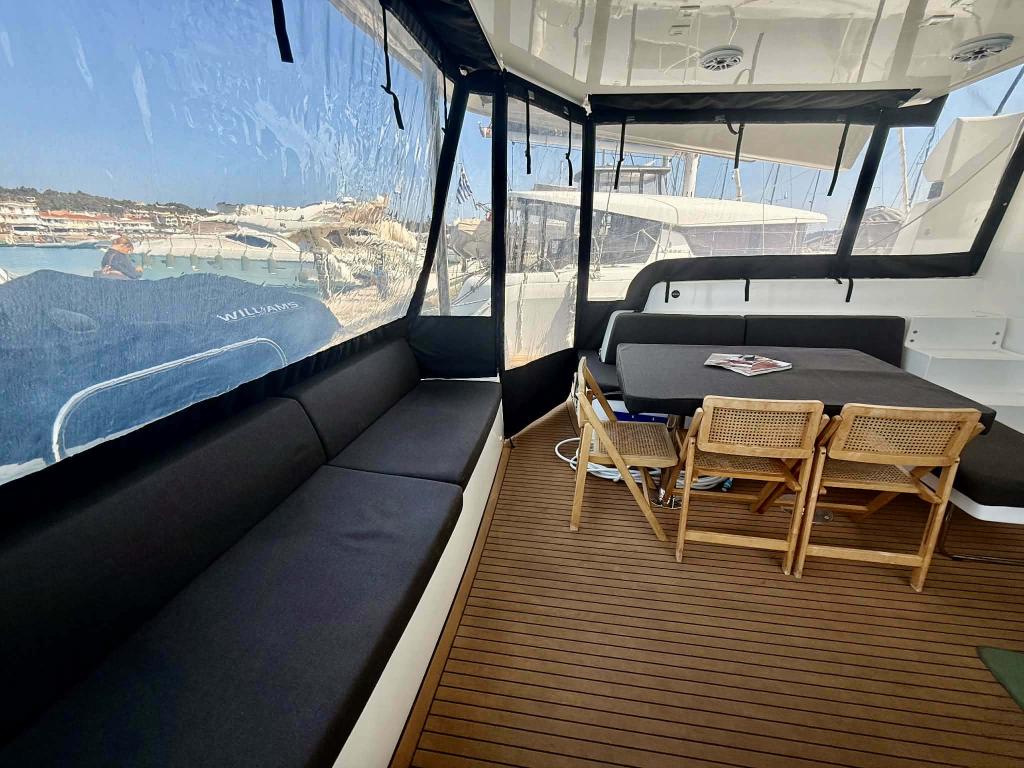 Lagoon 51 - Image 12