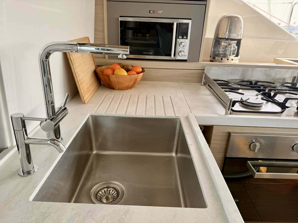 Lagoon 51 - Image 16
