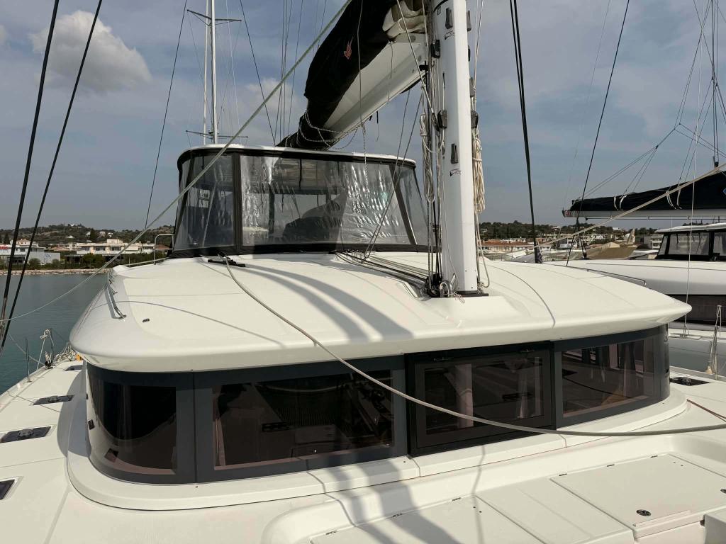 Lagoon 51 - Image 7