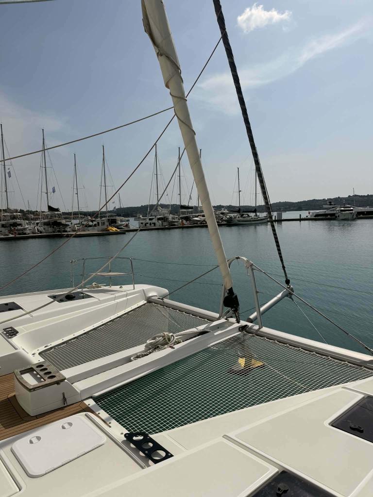 Lagoon 51 - Image 21