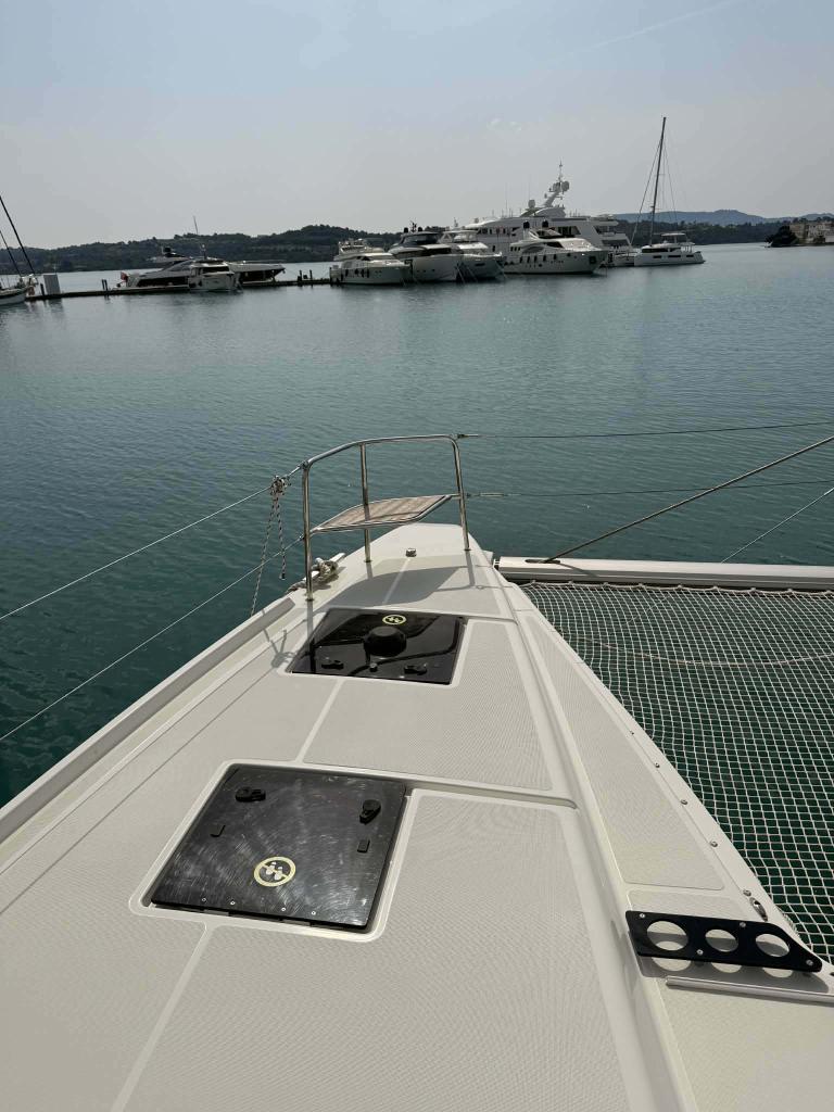 Lagoon 51 - Image 23