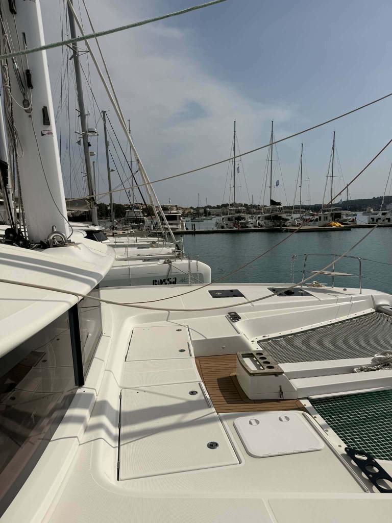 Lagoon 51 - Image 31