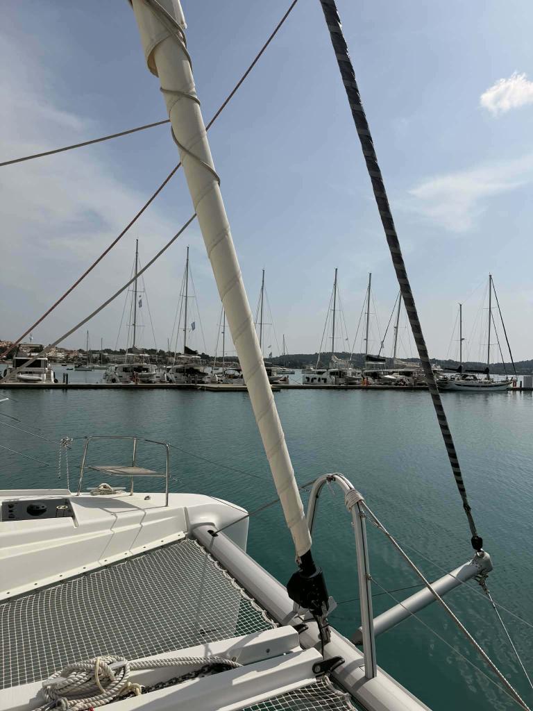 Lagoon 51 - Image 41