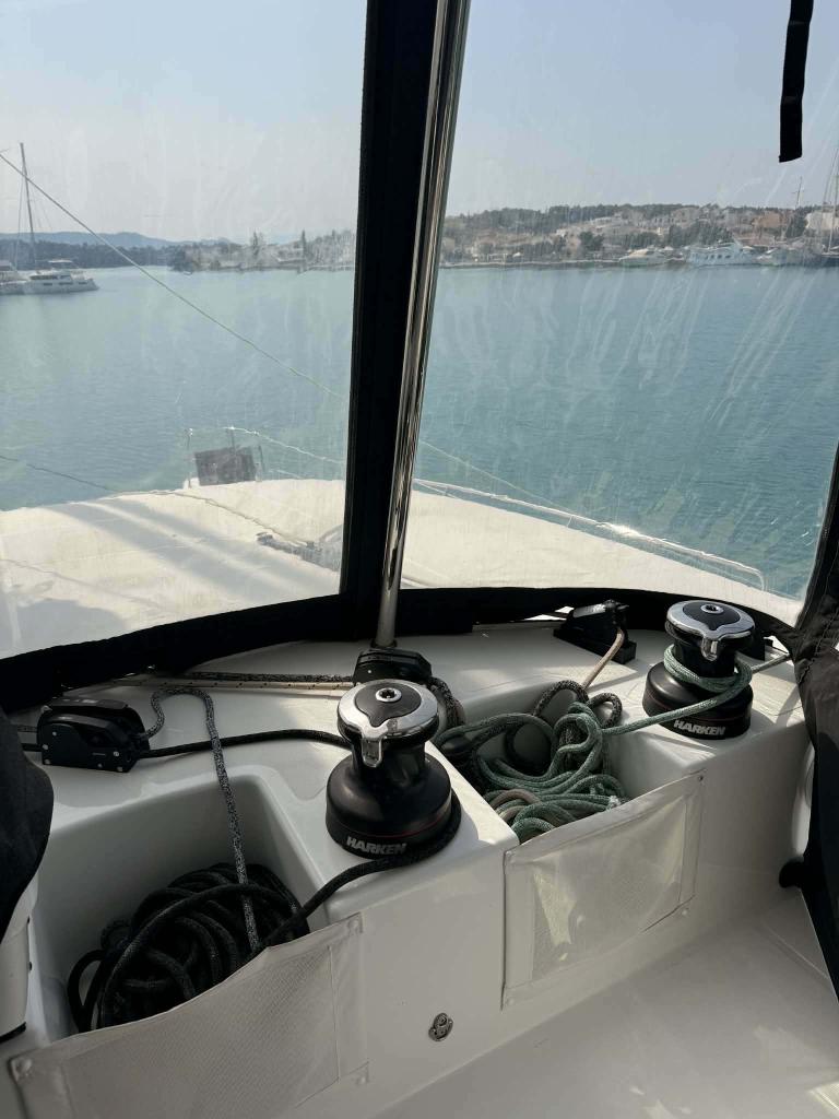 Lagoon 51 - Image 58