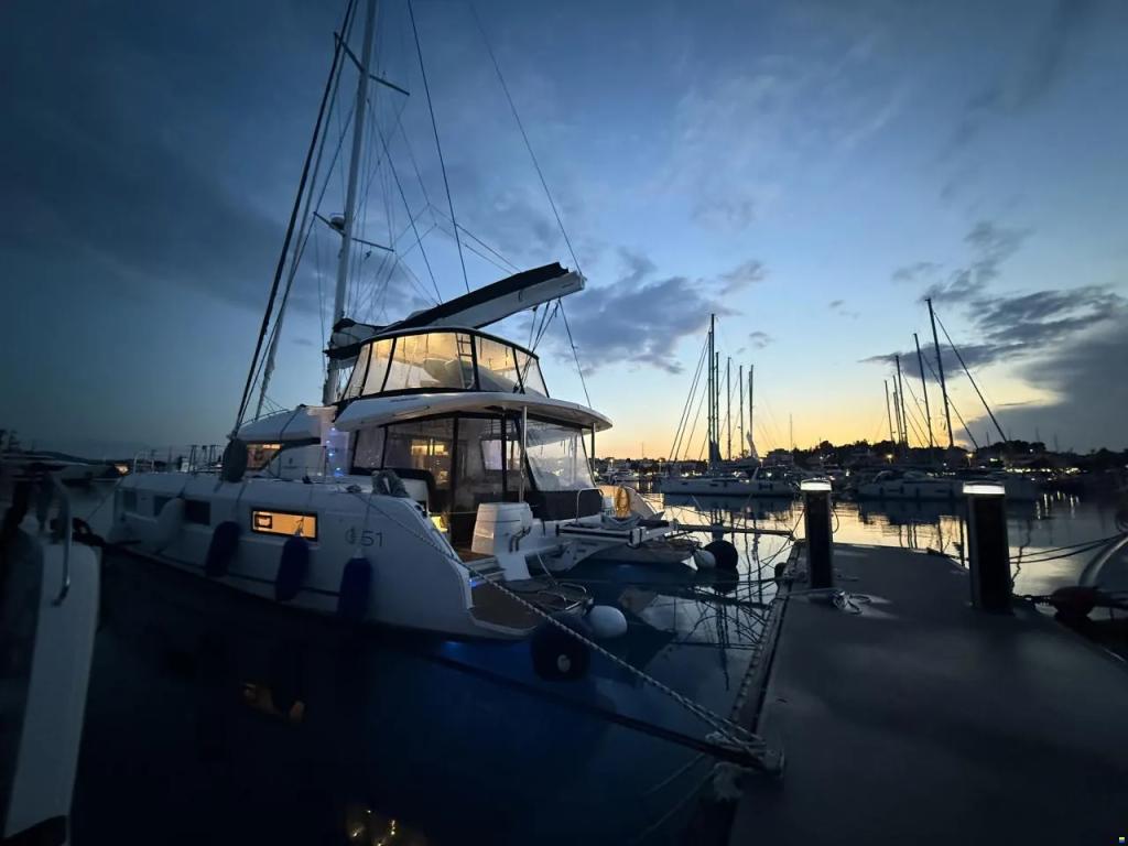Lagoon 51 - Image 4