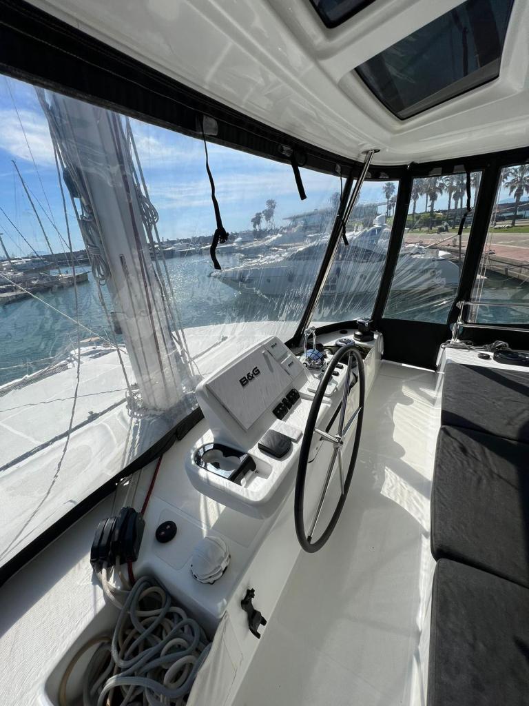 Lagoon 50 - Image 30