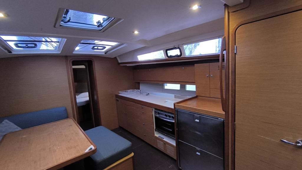 Dufour 460 Grand Large - Image 12