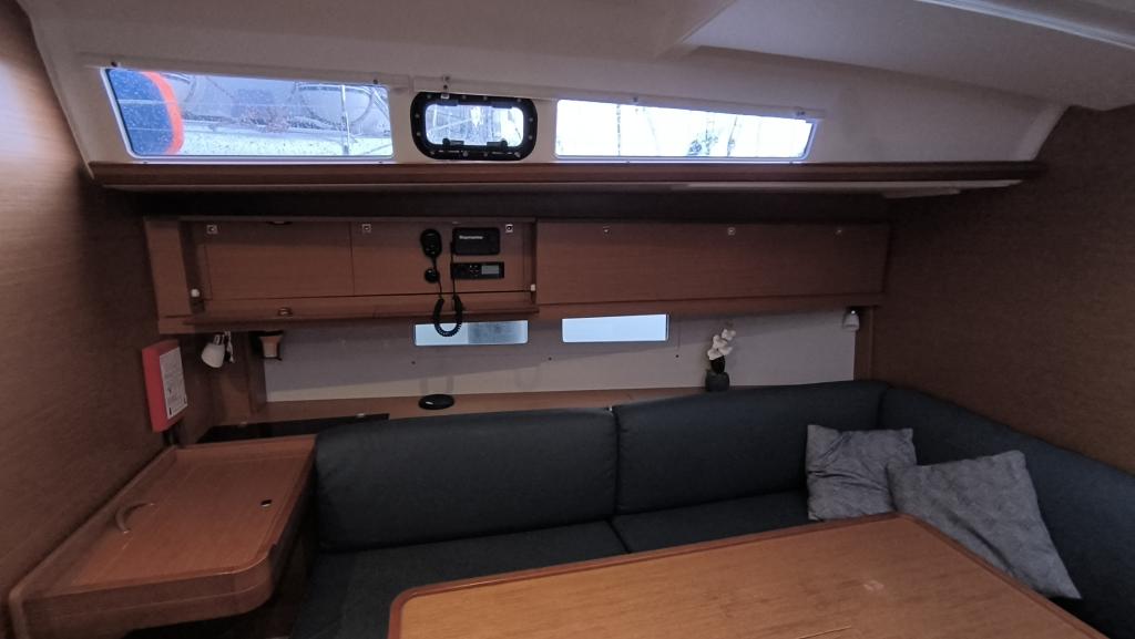Dufour 460 Grand Large - Image 11