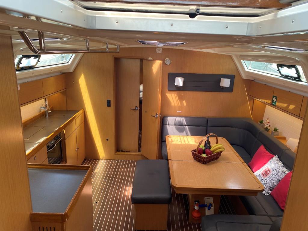 Bavaria 46 Cruiser - Image 13