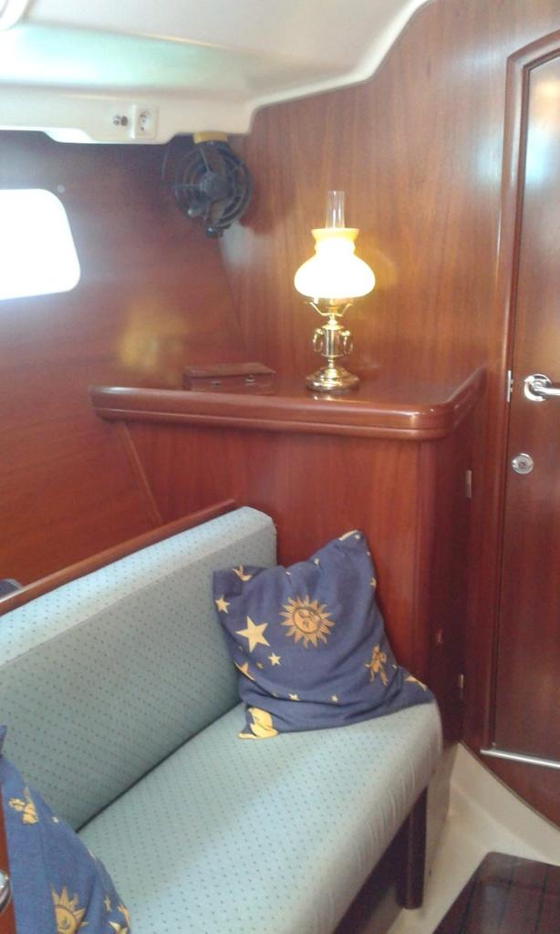 Beneteau Oceanis Clipper 411 - Image 5