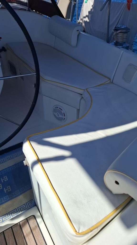 Beneteau Oceanis Clipper 411 - Image 15