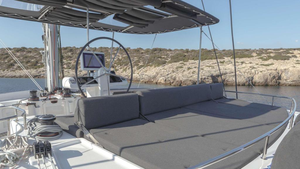 Lagoon 52F - Image 7