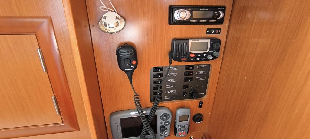 Beneteau Oceanis Clipper 323 - Image 16