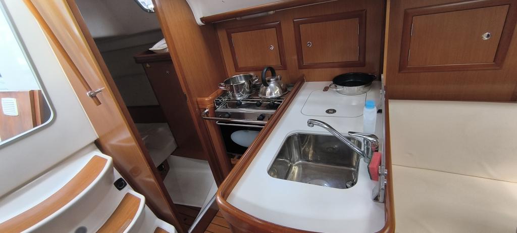 Beneteau Oceanis Clipper 323 - Image 19