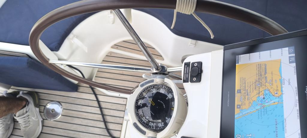 Beneteau Oceanis Clipper 323 - Image 7