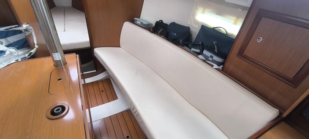 Beneteau Oceanis Clipper 323 - Image 23
