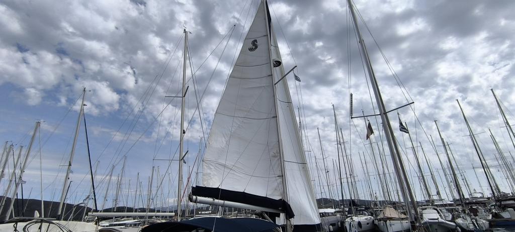 Beneteau Oceanis Clipper 323 - Image 28