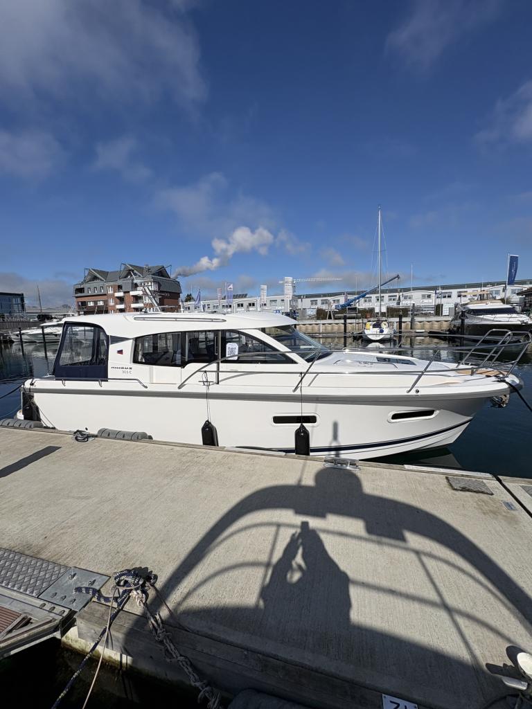 Motorboot Nimbus 305 Coupe