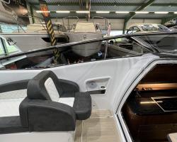 Windy 32 Grand Zonda Vorschaubild 15